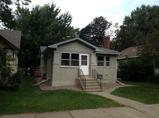 911 21st Ave S #E, Minneapolis, MN 55404