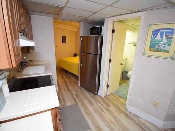 3rd image of 202 70th Ave. N #603
