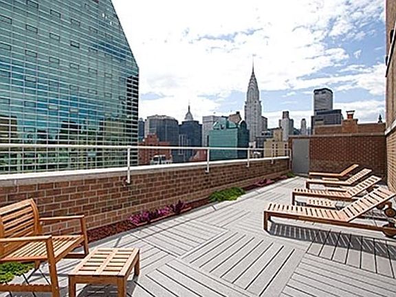 4th image of 333 E 45th St APT 21B
