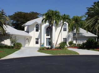 2037 Teagarden Ln, Naples, FL 34110