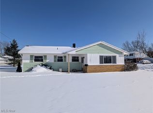 220 Windsor Dr, Elyria, OH 44035