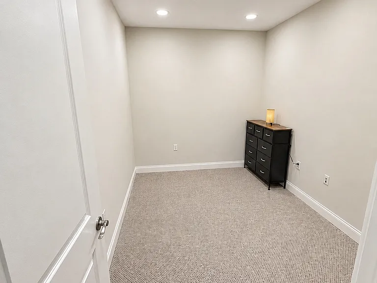 38 Maryland Ave #608 — Photo 10