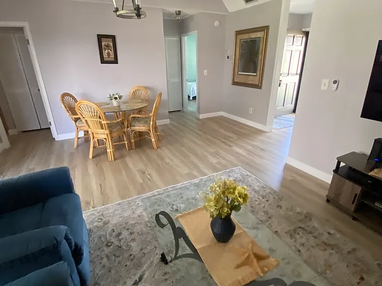 325 Windrush Loop — Photo 3