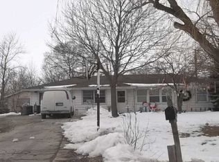 26044 S Winston Ln, Crete, IL 60417