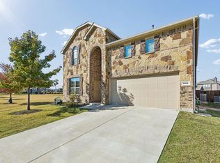 1353 Lake Grove Dr, Lake Dallas, TX 75068