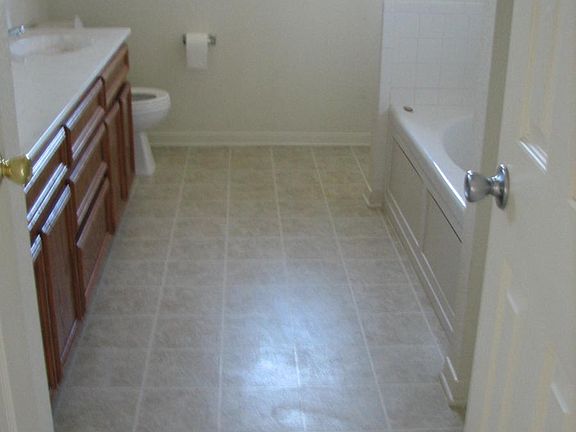 4th image of 4206 Rosebelle Ave