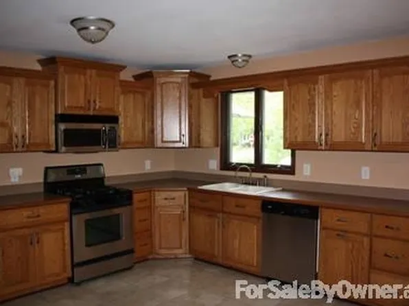 103 W Church St, Minooka, IL 60447