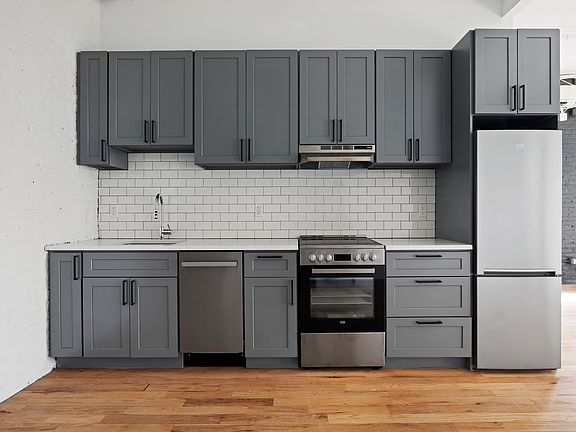 5th image of 239 Banker St APT 3n
