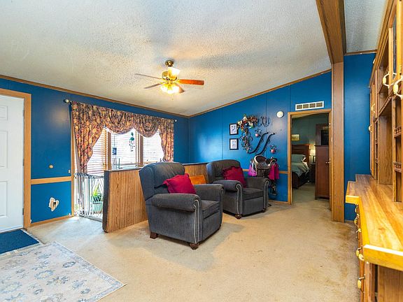 5th image of 438 Saturn Ave