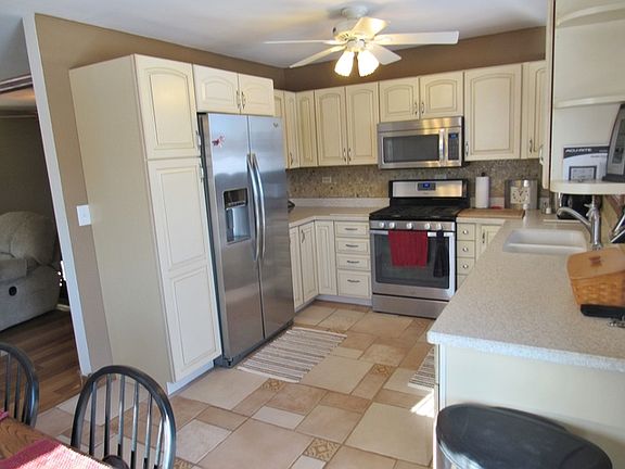 5th image of 36513 N James Dr