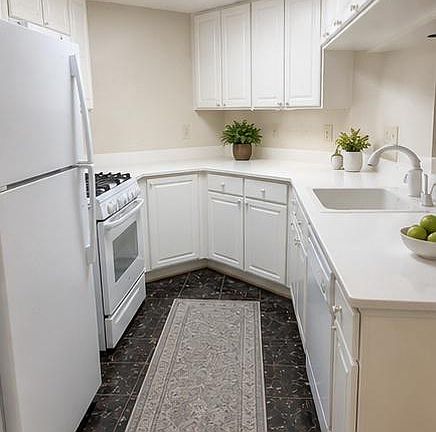 2nd image of 1276 N Wayne St APT 1000