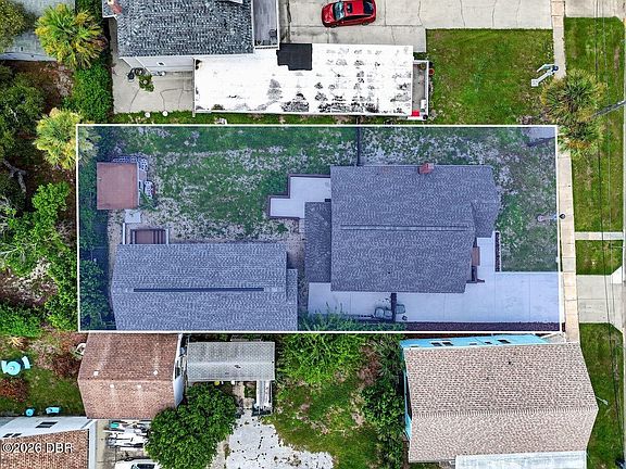 3rd image of 205 N Wild Olive Ave