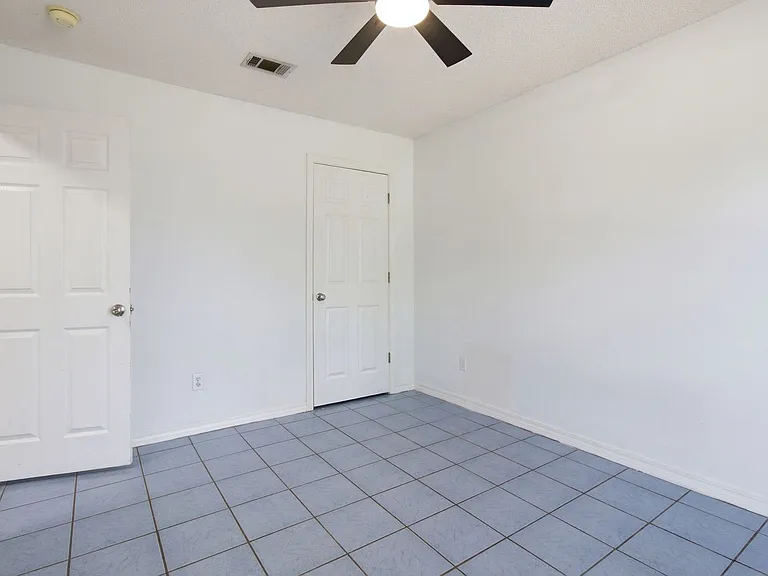5135 Whitehurst Ln — Photo 6