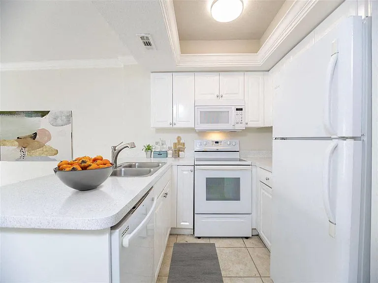 The Cove at 2950 — Photo 4