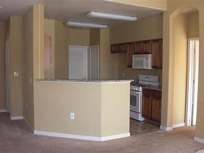 5th image of 5350 Dunlay Dr Unit 811