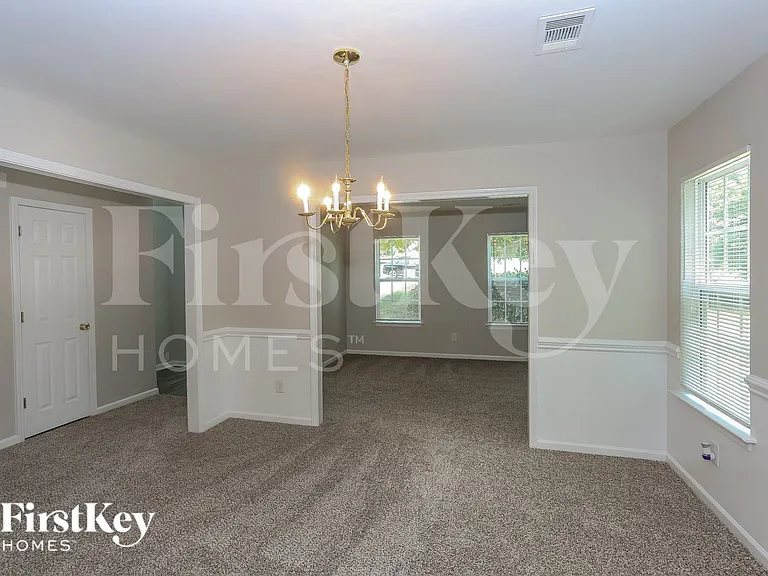 8605 Royal Bluff Dr — Photo 6