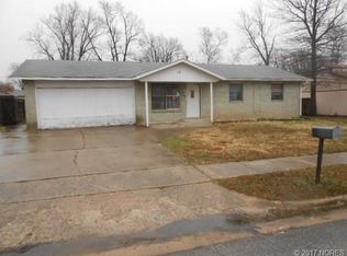 233 S 164th Pl E, Tulsa, OK 74108