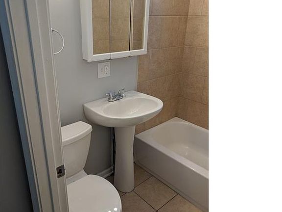 3rd image of 7816 S Cornell Ave #3W