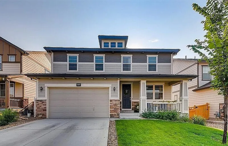 4 bed, 3.5 bath, 4128 sqft, $3,345 — Photo 1