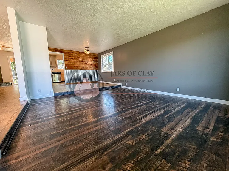 3862 Doloris Ct NE — Photo 6