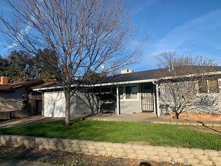 2724 San Jose St — Photo 2