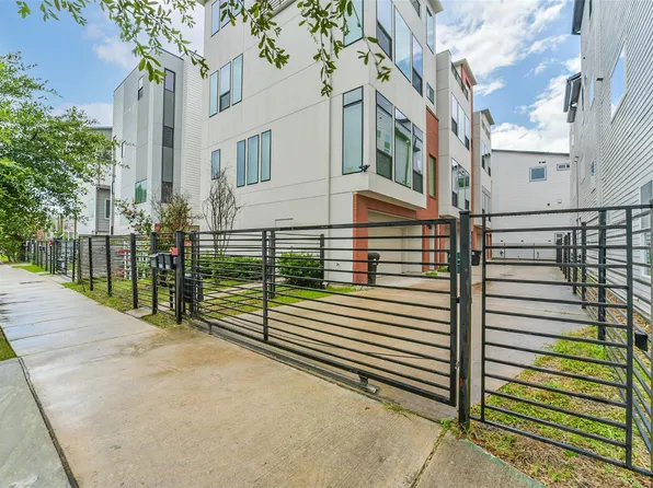 2408 Emancipation Ave #A, Houston, TX 77004