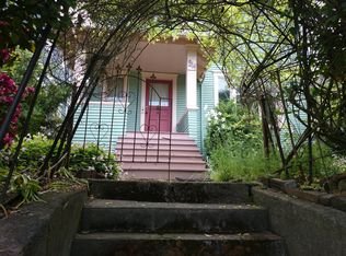 914 13th Ave, Seattle, WA 98122