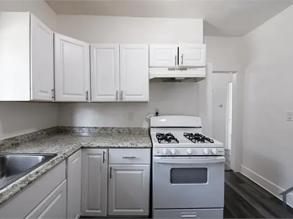 204 W 52nd Pl, Los Angeles, CA 90037