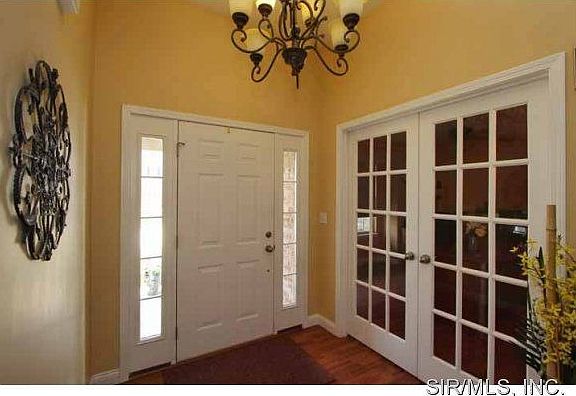 2nd image of 335 Aberdeen Dr