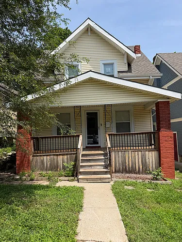 4025 Euclid Ave Photo 1