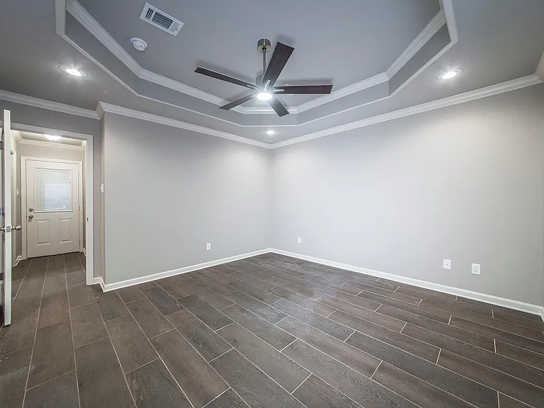 29 Newcastle Dr — Photo 15