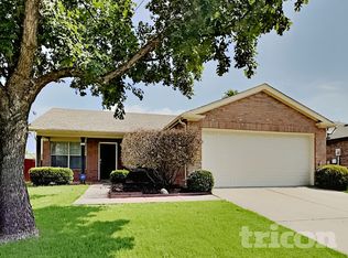 8921 Chisholm Trl, Aubrey, TX 76227
