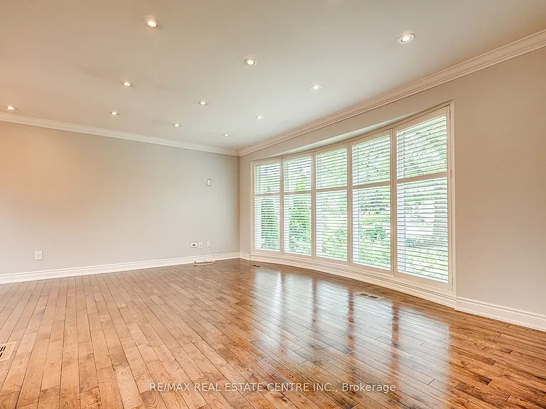 1222 Kensington Park Rd — Photo 3