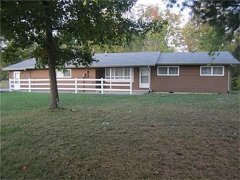 1st image of 172 Seneca Dr