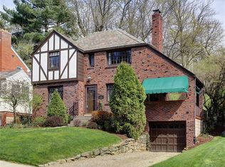 11 Iroquois Dr, Pittsburgh, PA