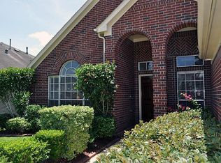 4910 Pinder Ln, Pearland, TX 77584