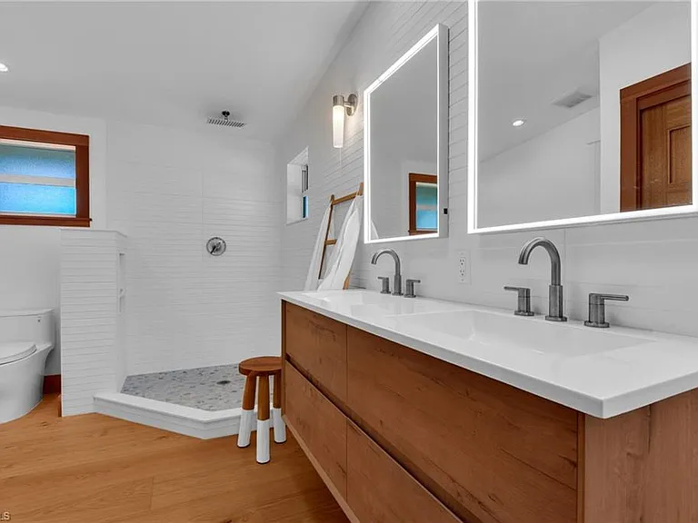828 Sanctuary Rd — Photo 21