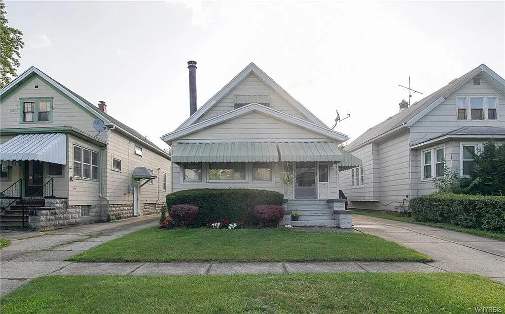 37 Grandview Ave photo 1