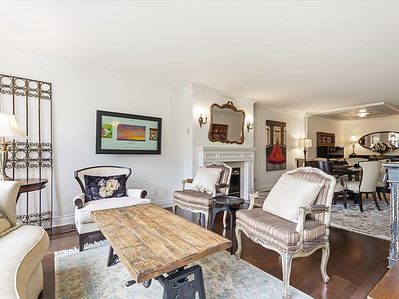 4th image of 1490 Pennyfarthing Dr #108
