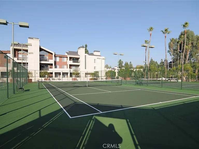 21550 Burbank Blvd #208 — Photo 13