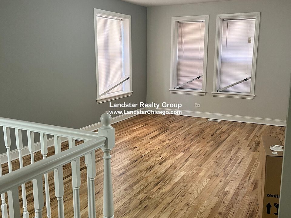 Living Room /Kitchen