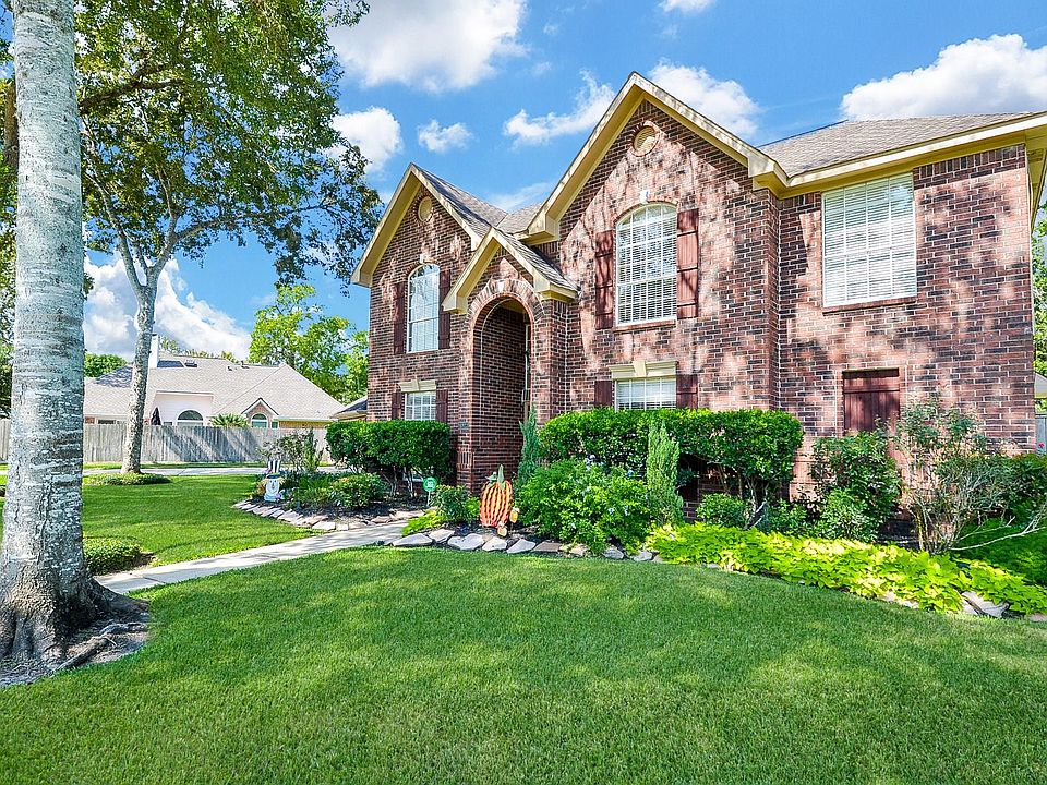1st image of 6823 Elm Trace Dr