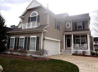 1223 Portsmouth Dr, Howell, MI