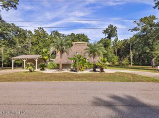 8332 Makiki Dr, Diamondhead, MS 39525