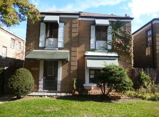 6815 N Ridge Blvd, Chicago, IL 60645