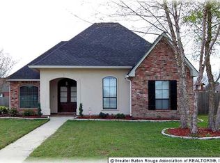 17704 Jefferson Ridge Dr, Baton Rouge, LA 70817