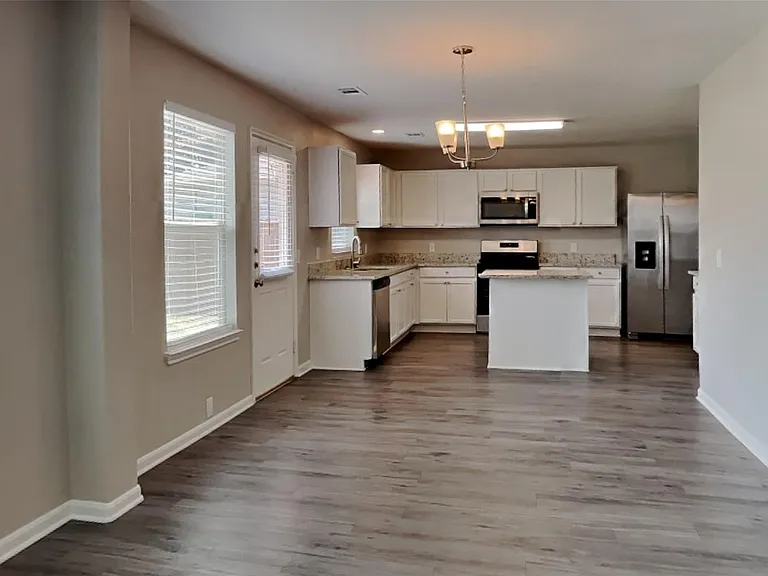 4714 Pin Oak Creek Ln — Photo 5