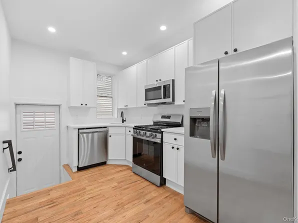 741 E 227th Street, Bronx, NY 10466