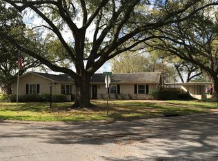 202 El Paso Dr, Houma, LA 70360
