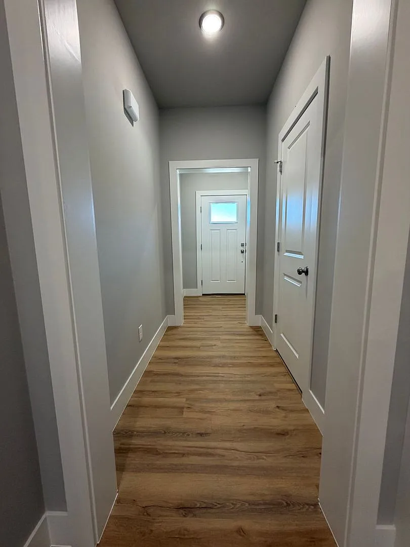 Building Photo - 1002 Seaborn Way